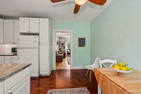 1452 Boston Post Road Larchmont NY 10538