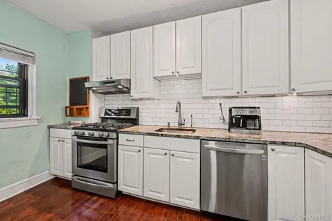 1452 Boston Post Road Larchmont NY 10538