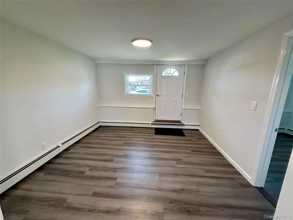 West Babylon NY 11704
