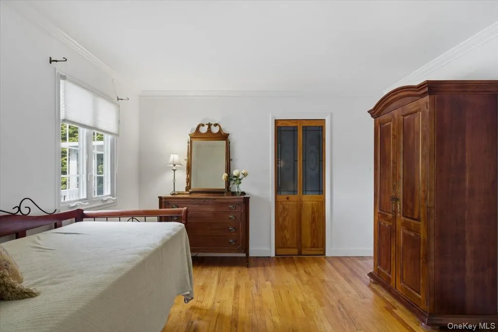 11 Lower Lake Road Mahopac NY 10541
