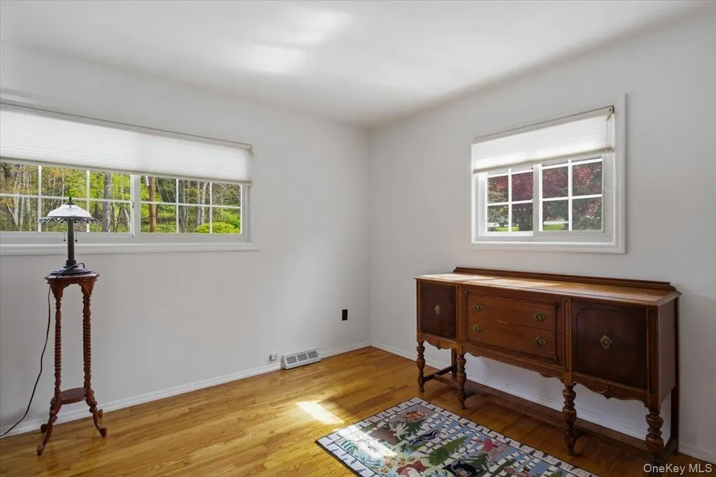 11 Lower Lake Road Mahopac NY 10541