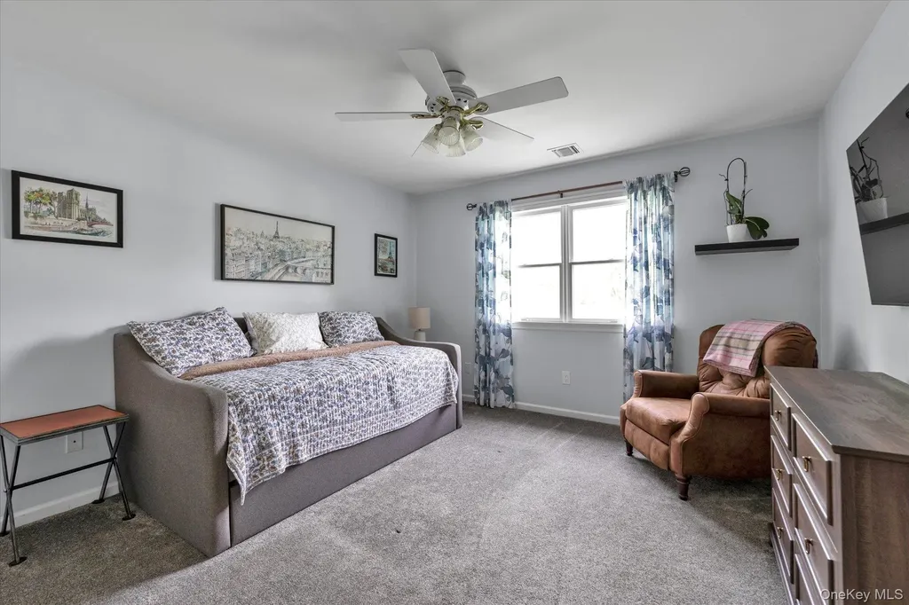 31 9th Avenue Kings Park NY 11754