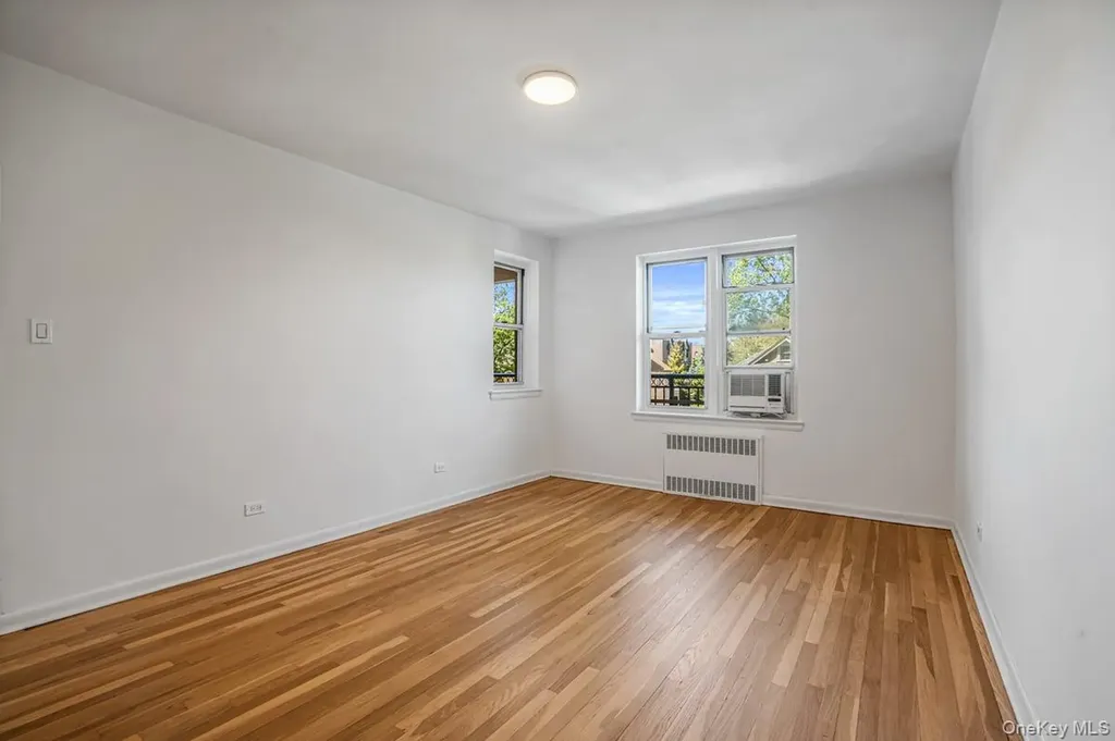 162-01 Powells Cove Boulevard Beechhurst NY 11357