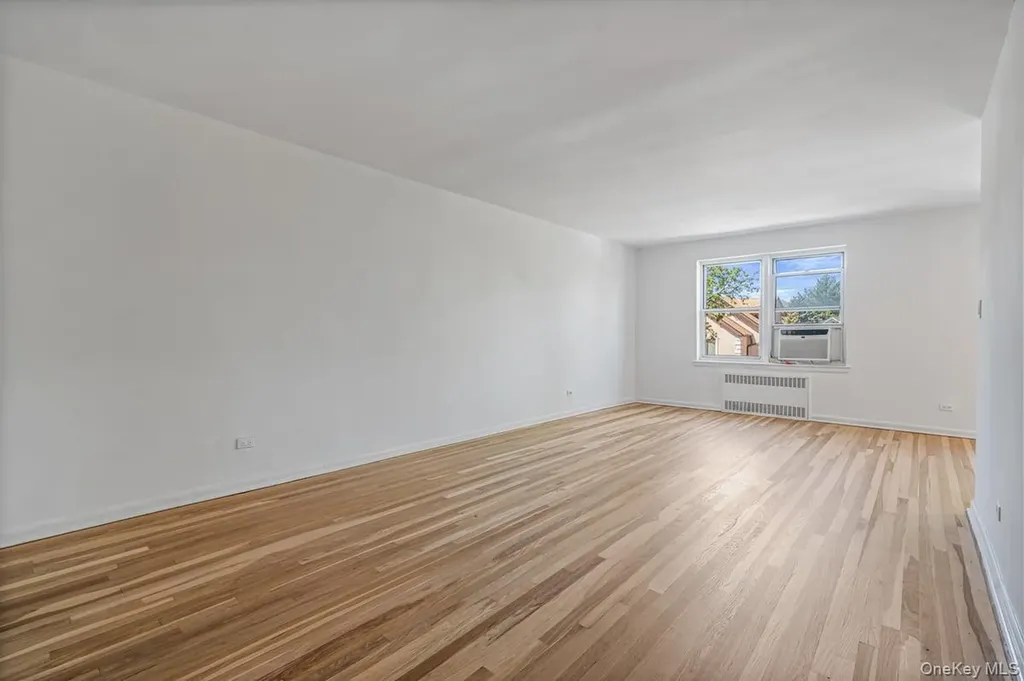 162-01 Powells Cove Boulevard Beechhurst NY 11357