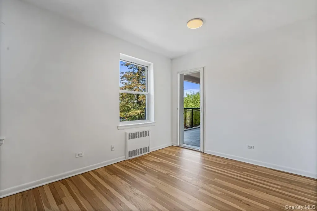 162-01 Powells Cove Boulevard Beechhurst NY 11357