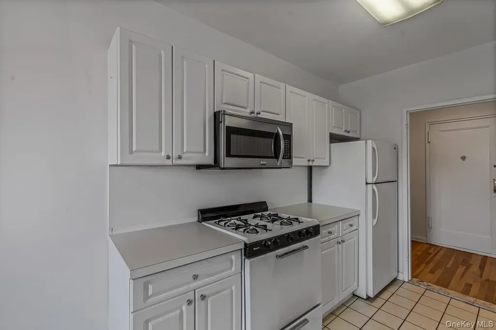 162-01 Powells Cove Boulevard Beechhurst NY 11357