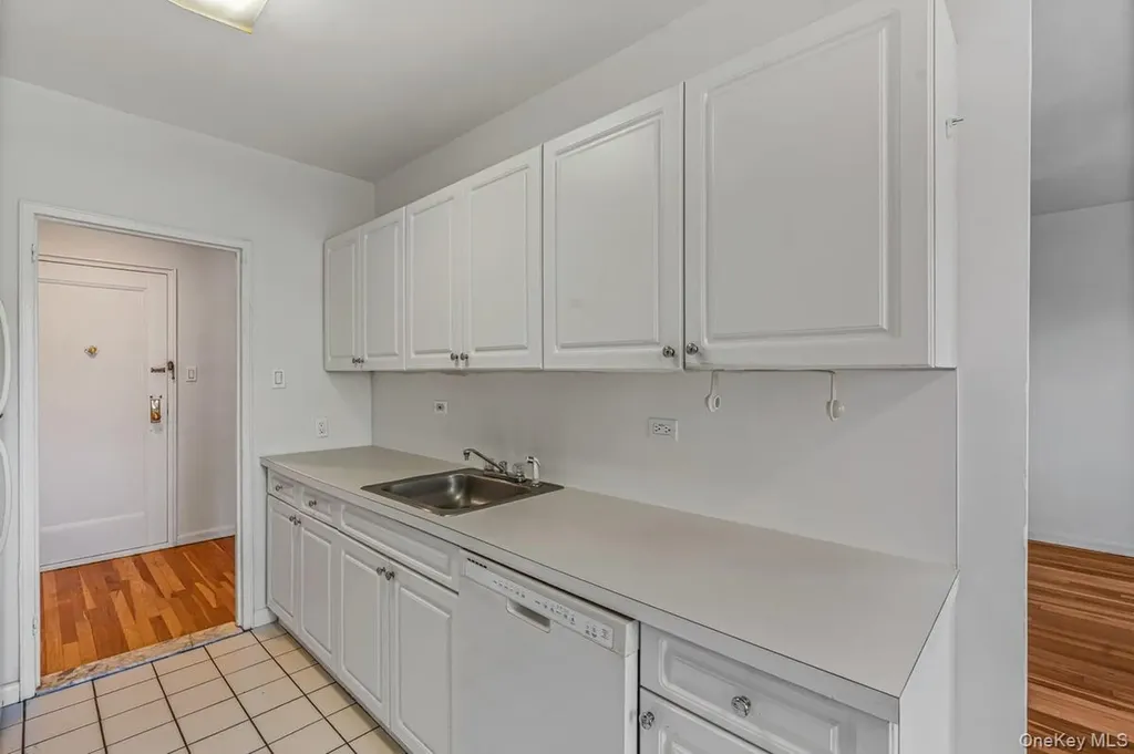 162-01 Powells Cove Boulevard Beechhurst NY 11357