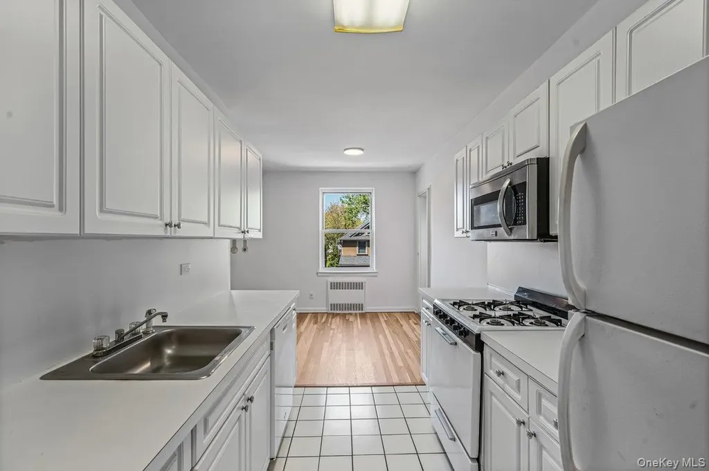162-01 Powells Cove Boulevard Beechhurst NY 11357