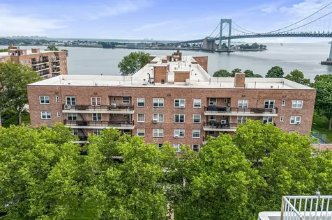 162-01 Powells Cove Boulevard Beechhurst NY 11357