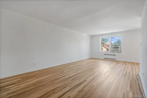 162-01 Powells Cove Boulevard Beechhurst NY 11357