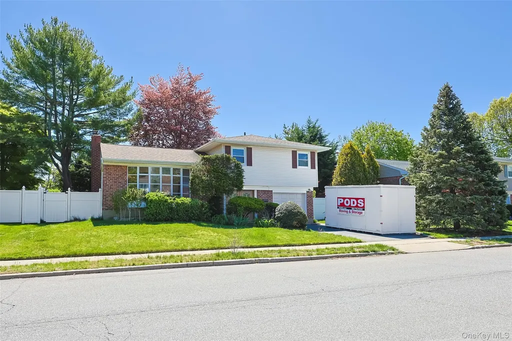 29 Edna Drive Syosset NY 11791