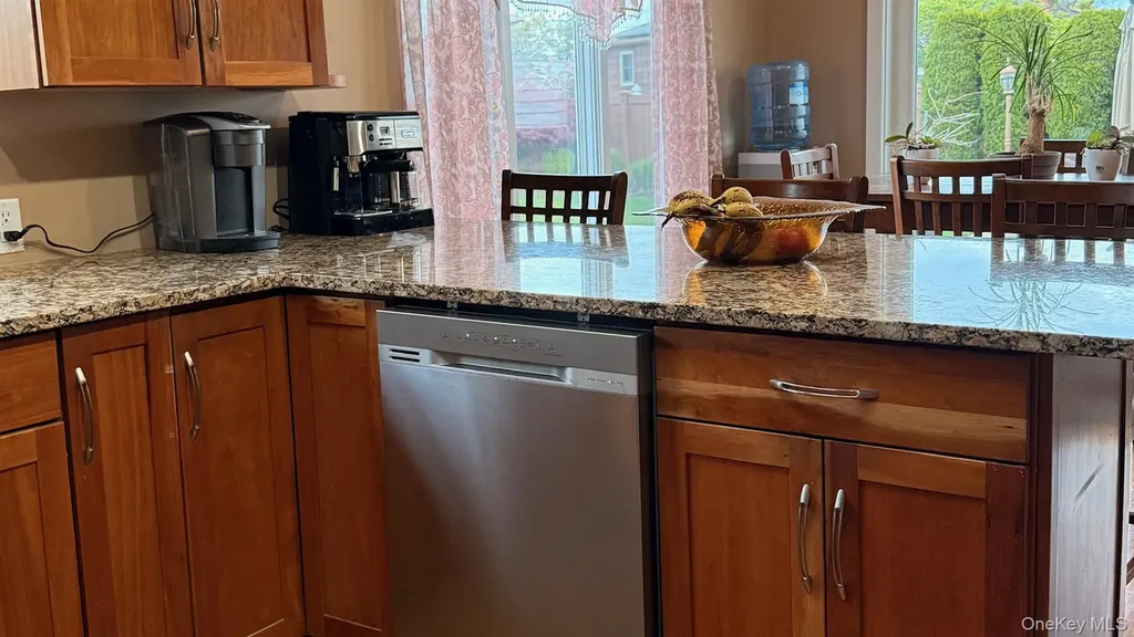 345 Oconnor Road North Babylon NY 11703
