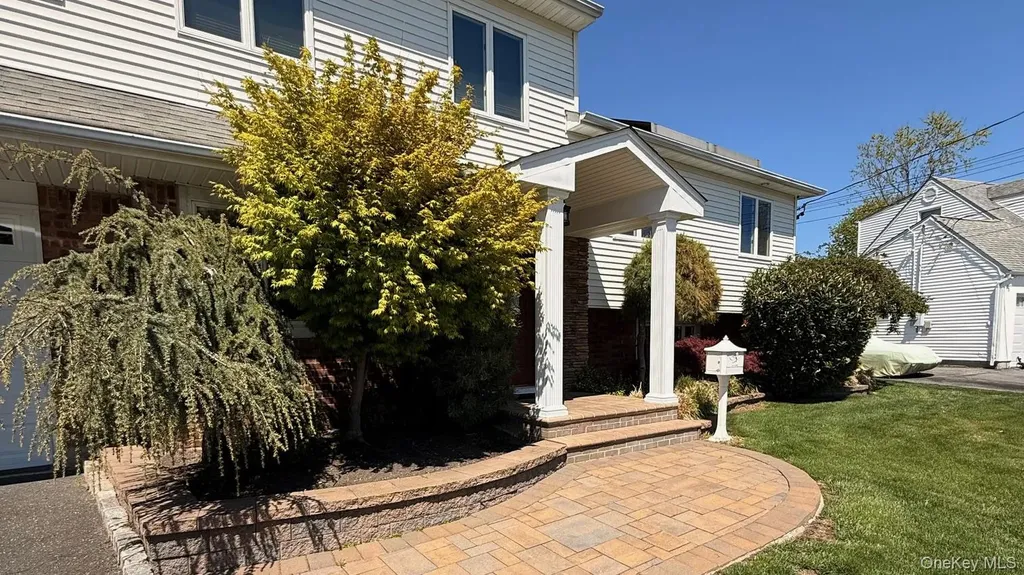 345 Oconnor Road North Babylon NY 11703