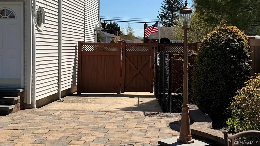 345 Oconnor Road North Babylon NY 11703
