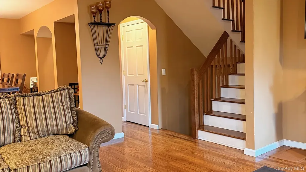 345 Oconnor Road North Babylon NY 11703