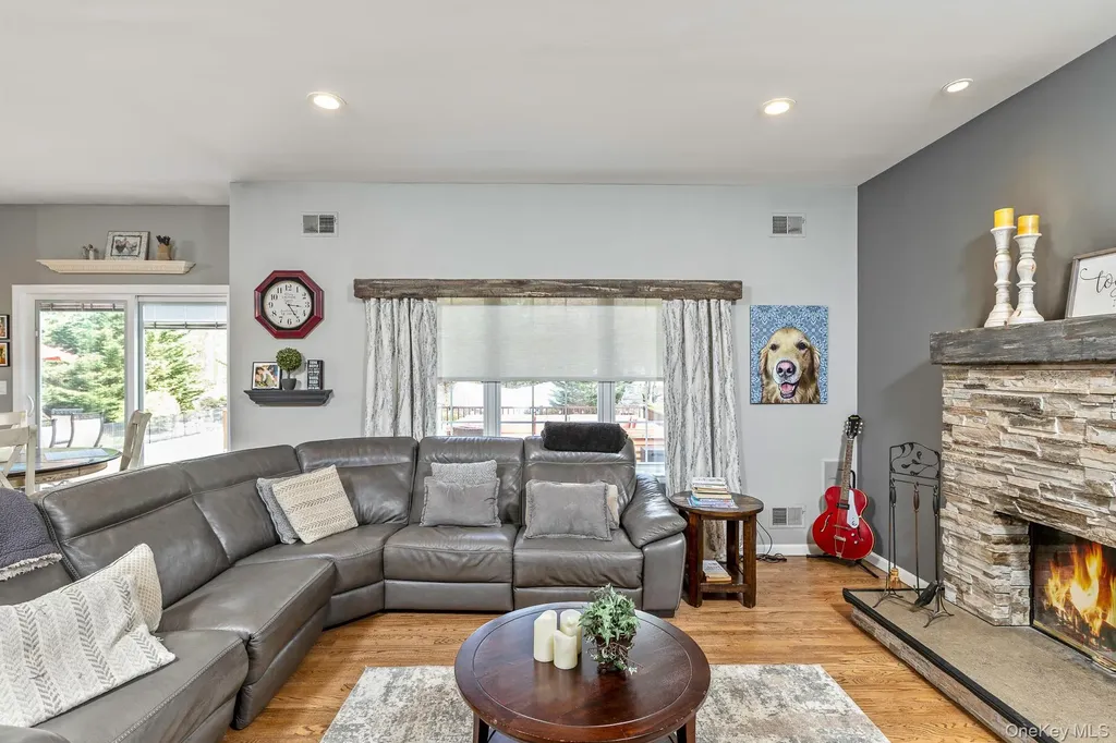 2 Crystal Court Smithtown NY 11787