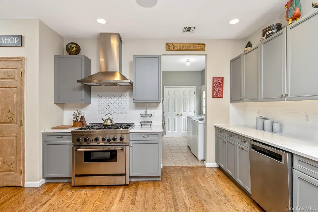 2 Crystal Court Smithtown NY 11787