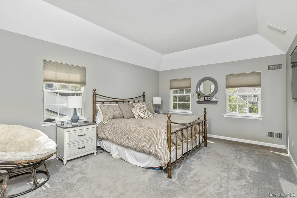 2 Crystal Court Smithtown NY 11787