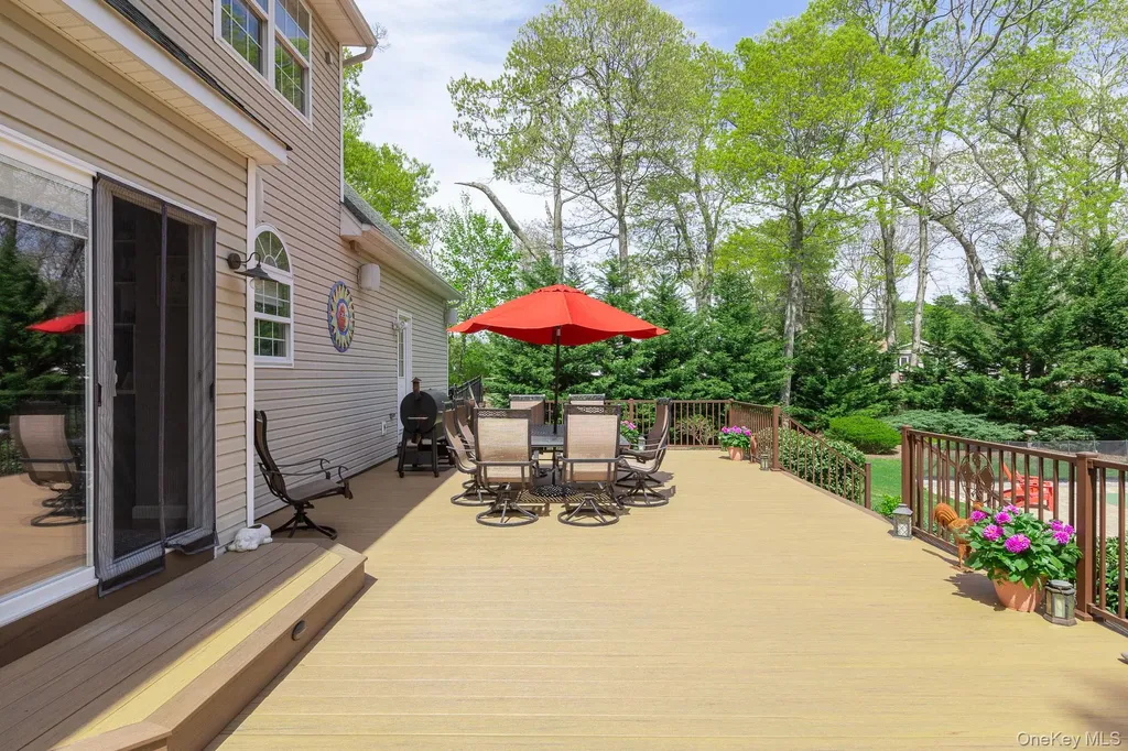 2 Crystal Court Smithtown NY 11787