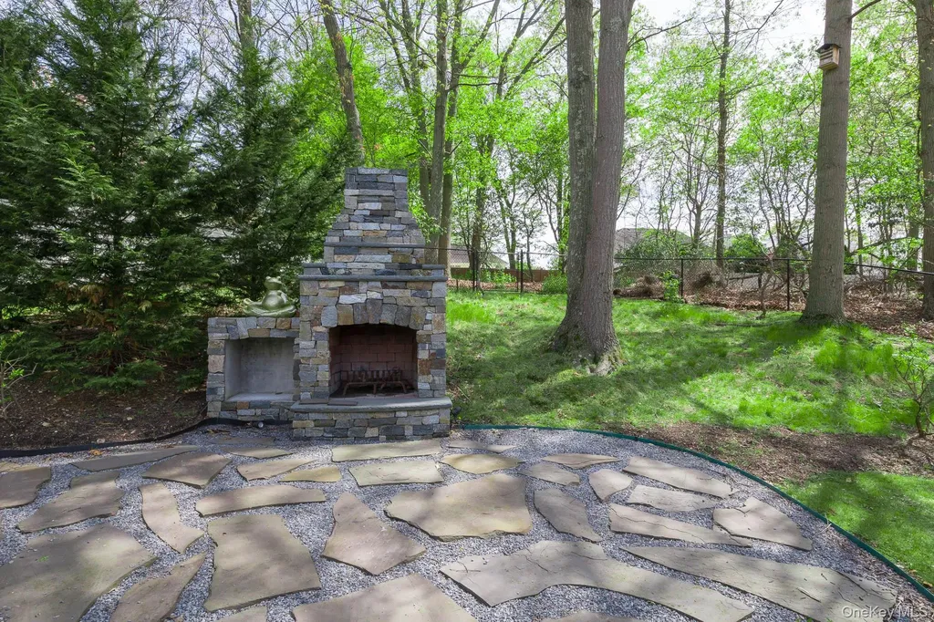 2 Crystal Court Smithtown NY 11787