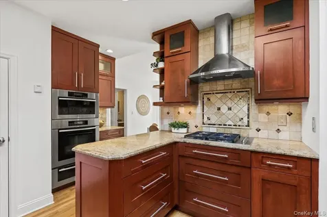 6 Linden Avenue Larchmont NY 10538