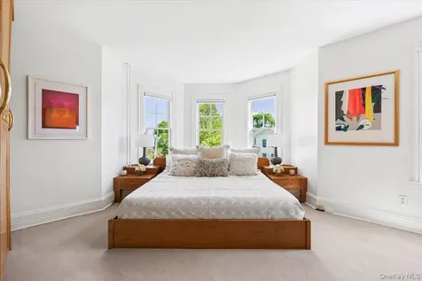 6 Linden Avenue Larchmont NY 10538