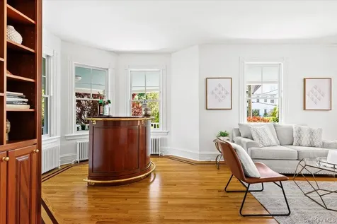 6 Linden Avenue Larchmont NY 10538