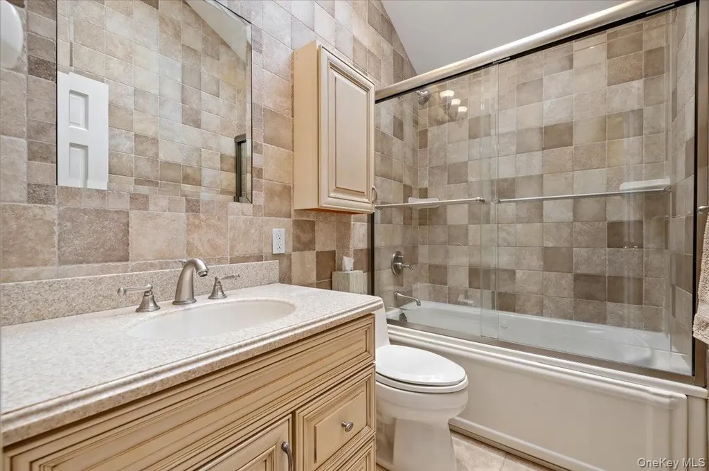 29 Acme Avenue Bethpage NY 11714