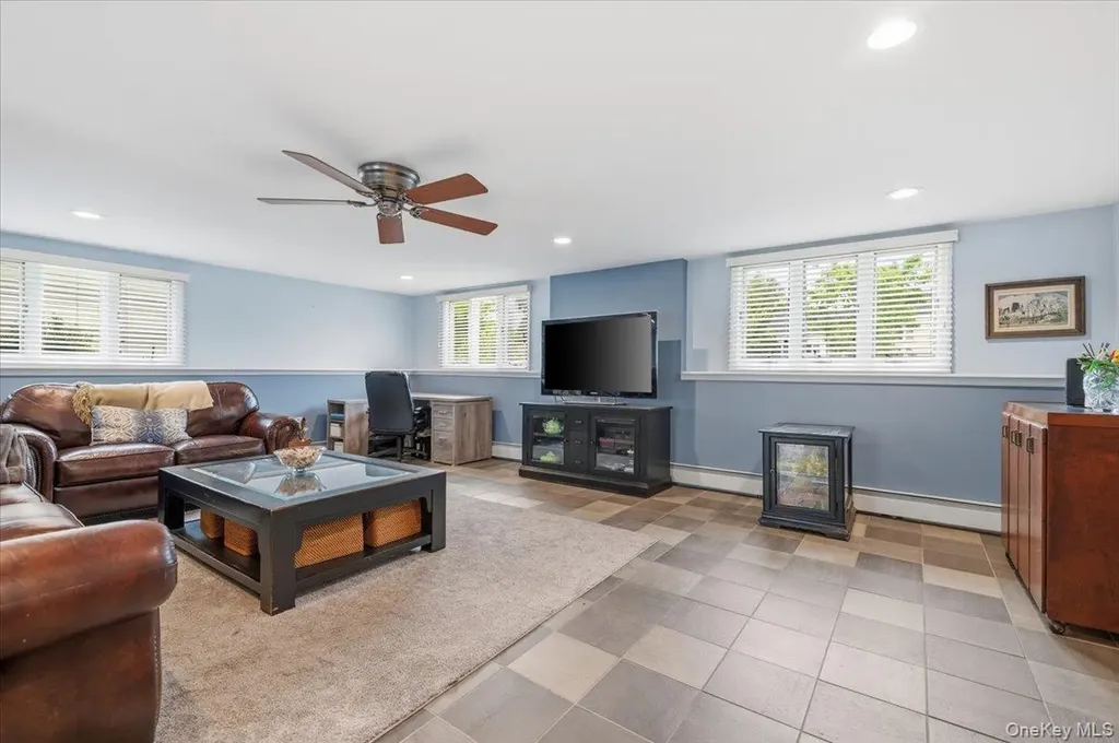 29 Acme Avenue Bethpage NY 11714