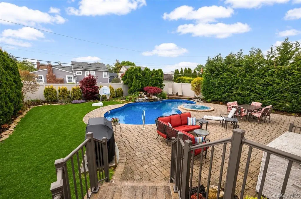 29 Acme Avenue Bethpage NY 11714