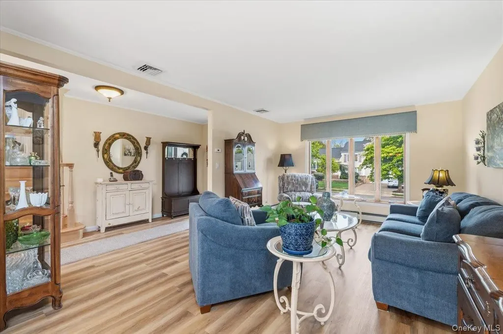 29 Acme Avenue Bethpage NY 11714