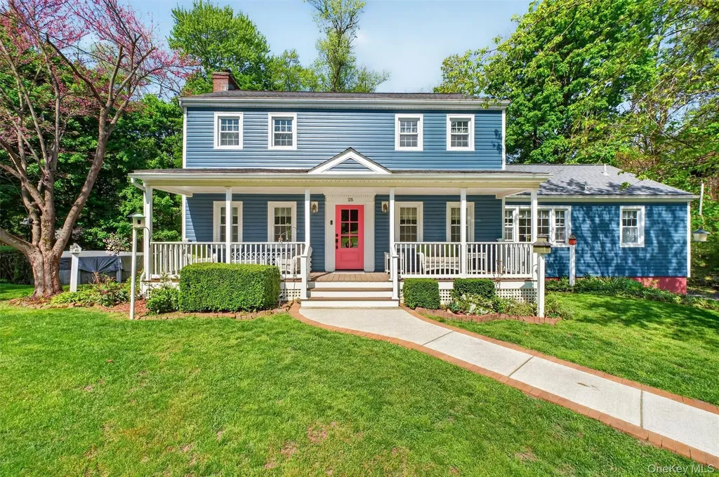 25 Susan Lane Poughkeepsie NY 12603