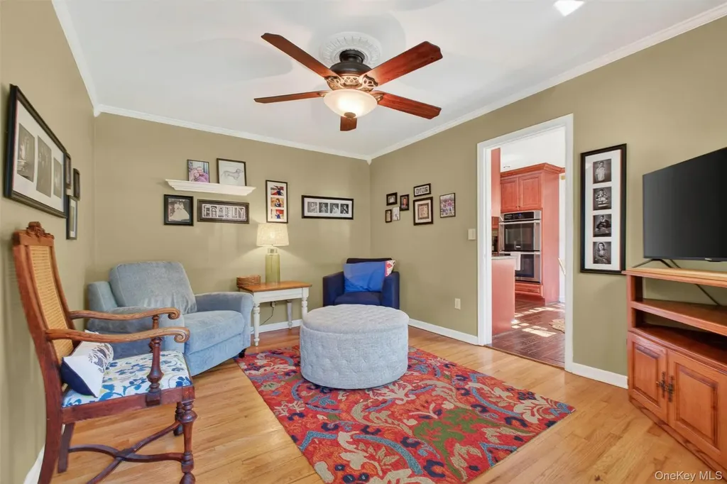 25 Susan Lane Poughkeepsie NY 12603