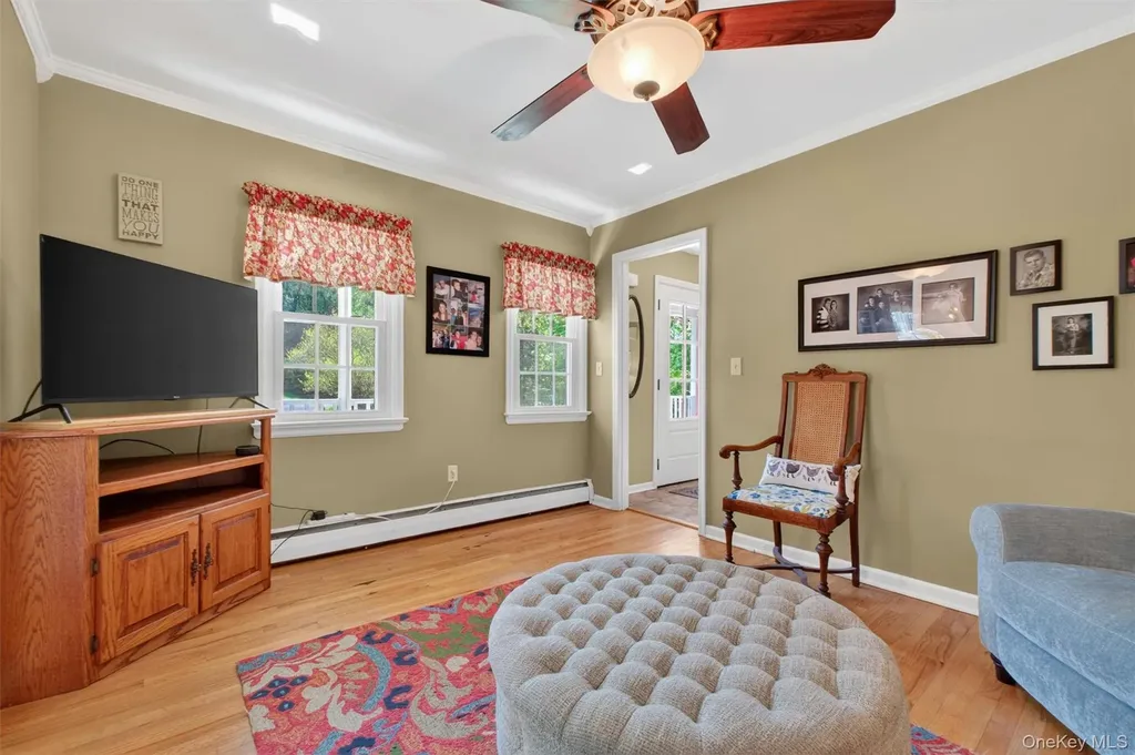 25 Susan Lane Poughkeepsie NY 12603