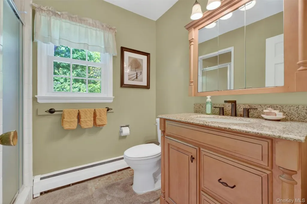 25 Susan Lane Poughkeepsie NY 12603