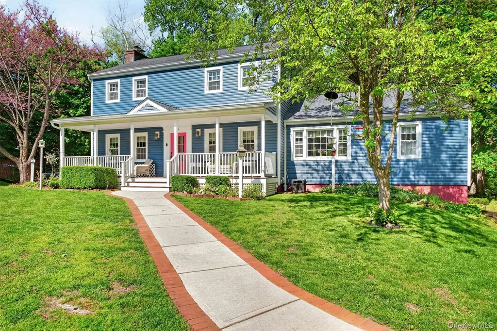 25 Susan Lane Poughkeepsie NY 12603