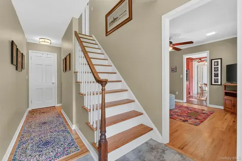 25 Susan Lane Poughkeepsie NY 12603