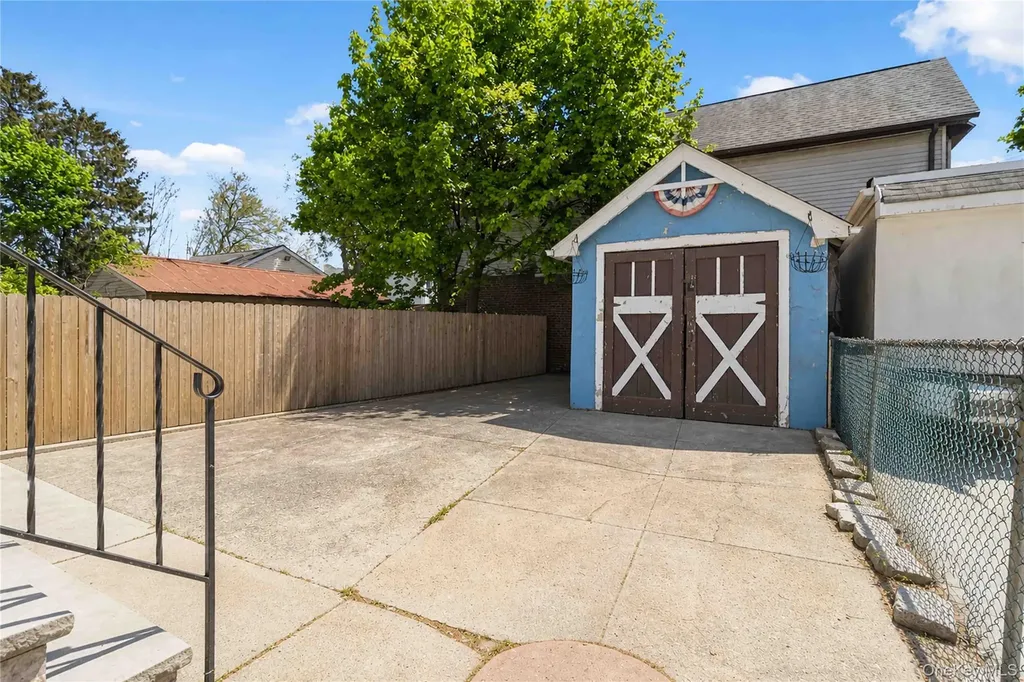 82-04 91st Avenue Woodhaven NY 11421