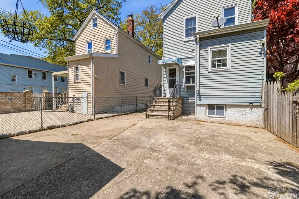 82-04 91st Avenue Woodhaven NY 11421
