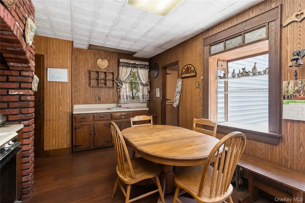 82-04 91st Avenue Woodhaven NY 11421