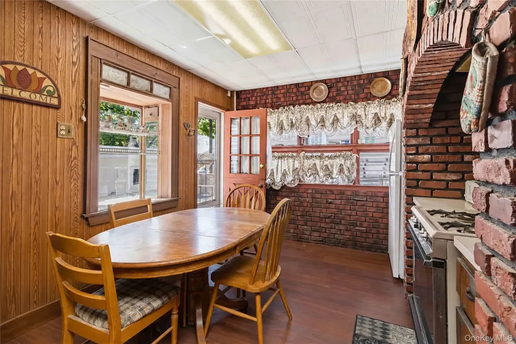 82-04 91st Avenue Woodhaven NY 11421