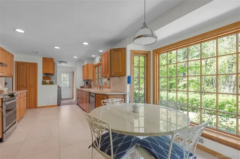 11 North Road Oyster Bay Cove NY 11771