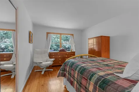 11 North Road Oyster Bay Cove NY 11771