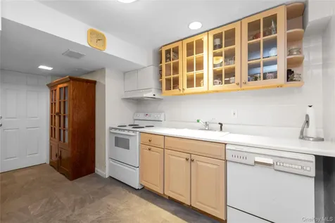 11 North Road Oyster Bay Cove NY 11771