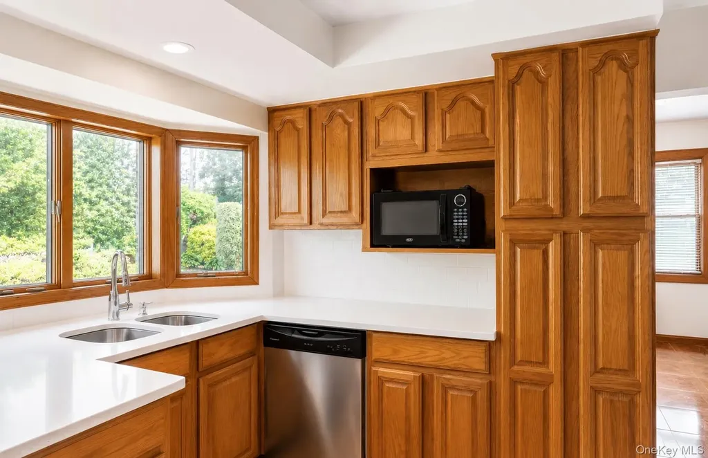 66 Grace Lane Levittown NY 11756