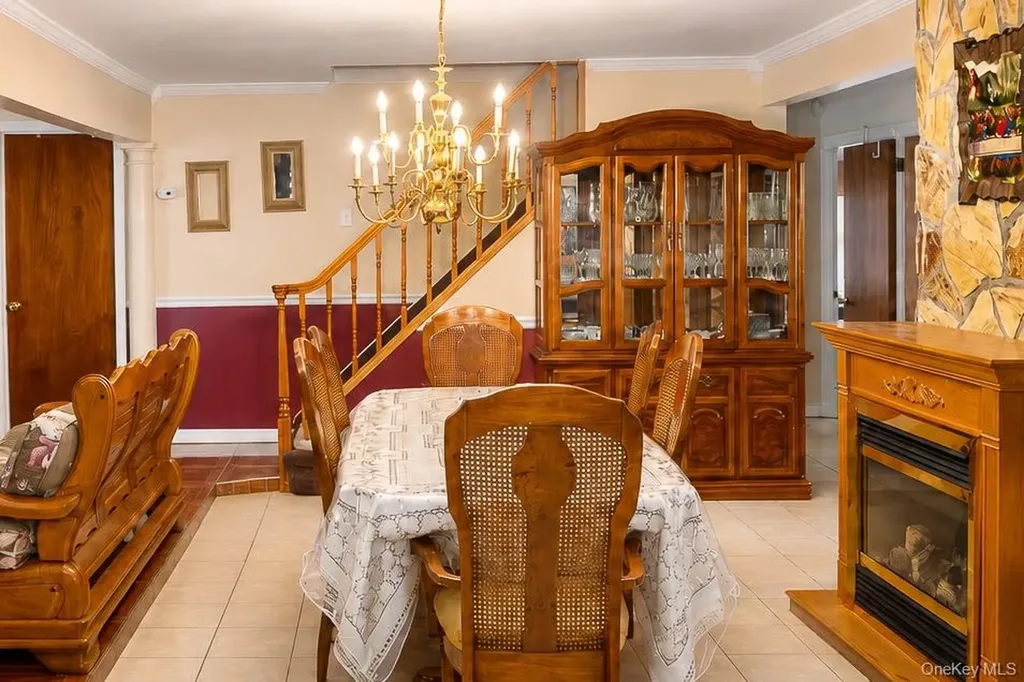 66 Grace Lane Levittown NY 11756