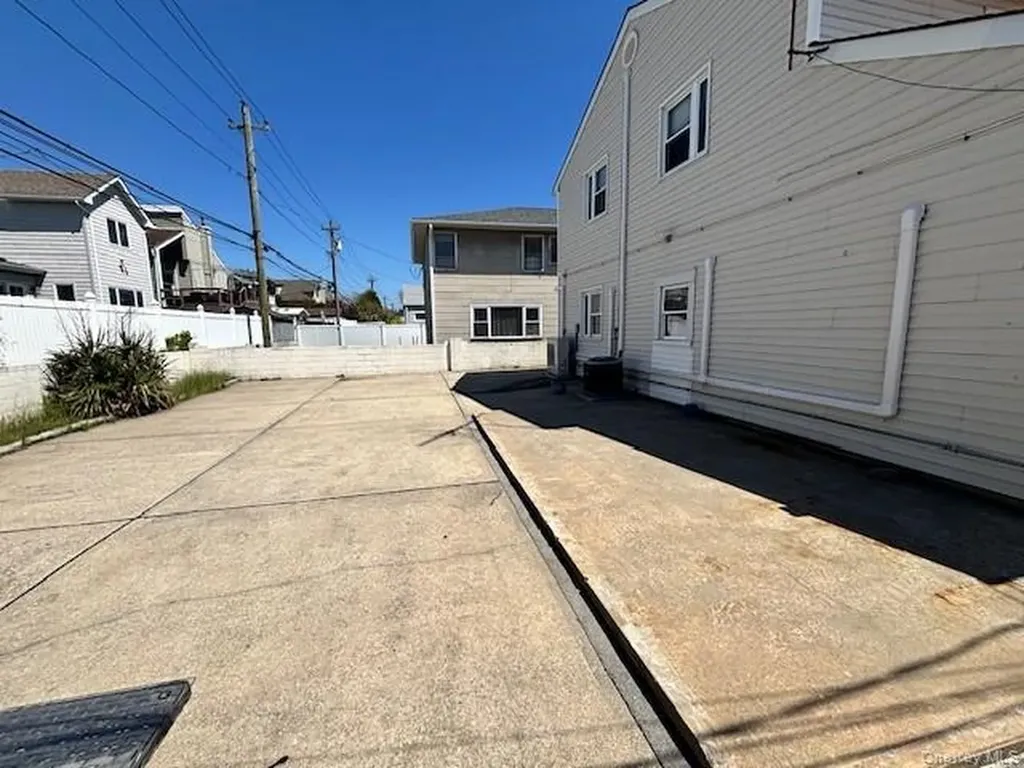 539 W Park Avenue Long Beach NY 11561