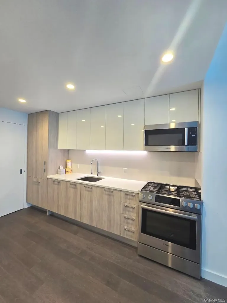 131-05 40th Road Flushing NY 11354