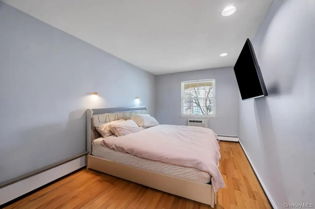 208-11 Estates Drive Bayside NY 11360