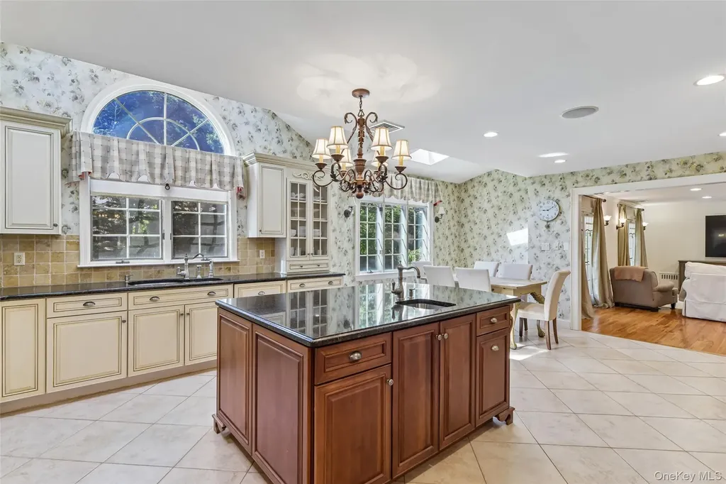 111 Palmyra Avenue Woodmere NY 11598